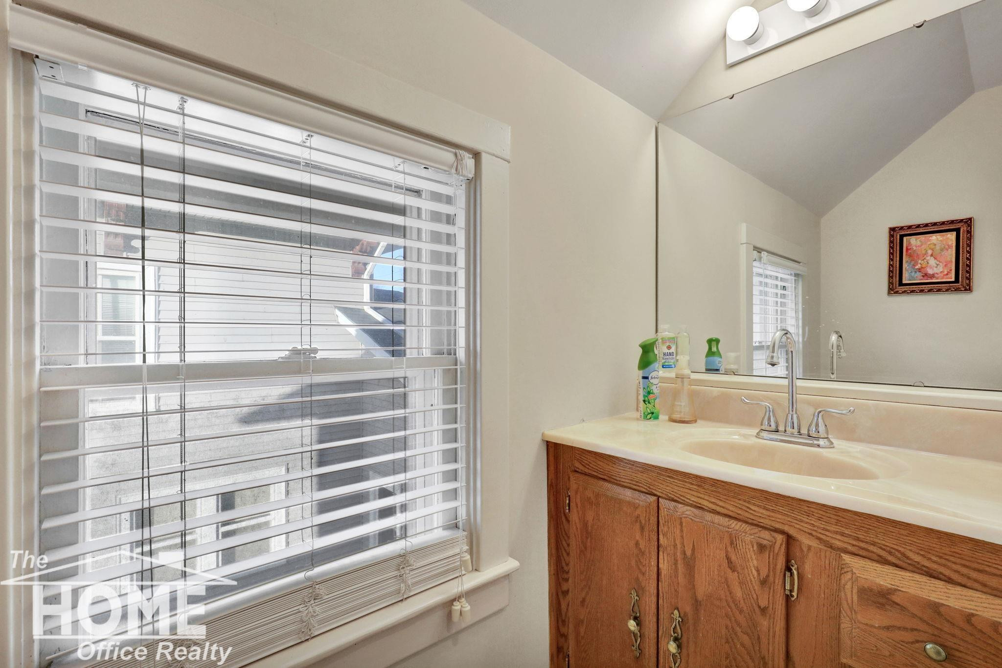 318 N Water Street, Owosso, MI 48867 — Photo 16