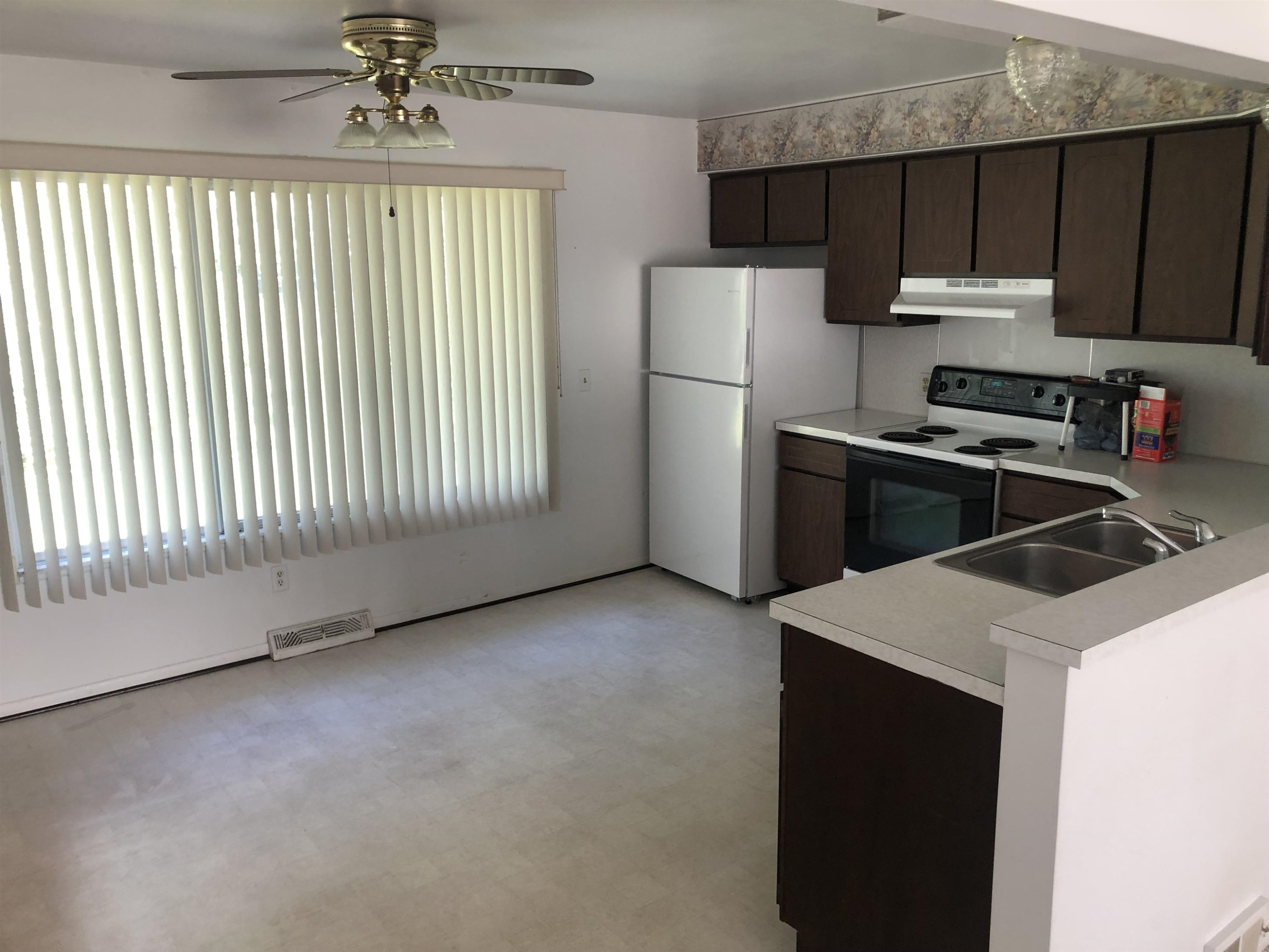 5508 Pointe Drive, MI — Photo 4