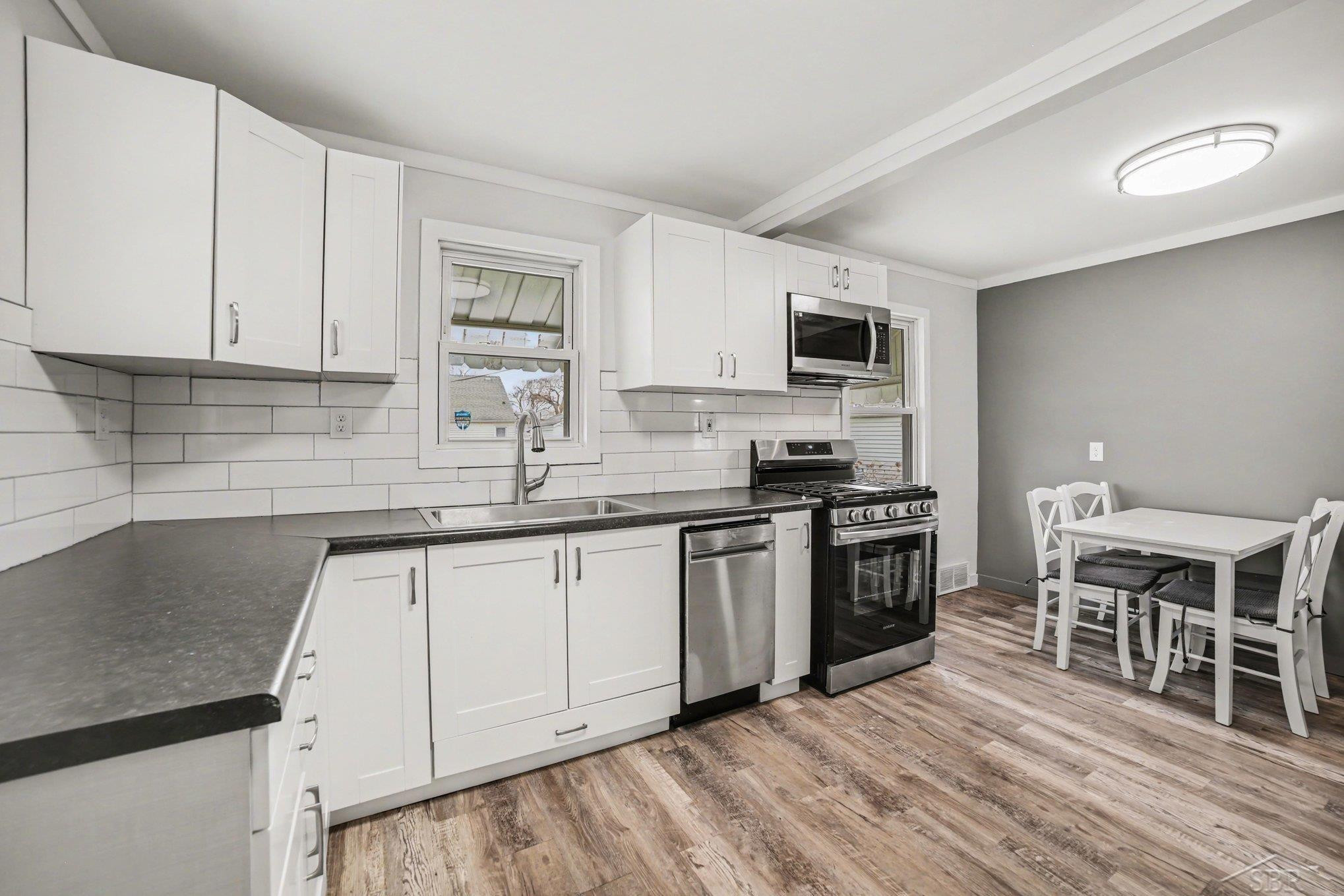 704 Marsac Street, Bay City, MI 48708 — Photo 5