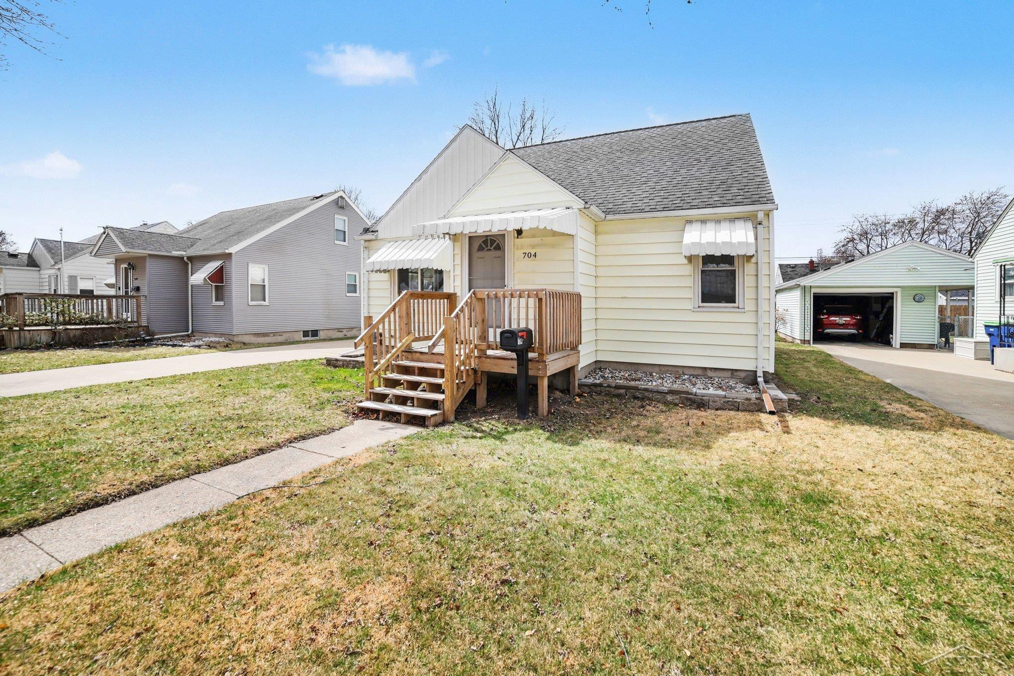 704 Marsac Street, Bay City, MI 48708 — Photo 15