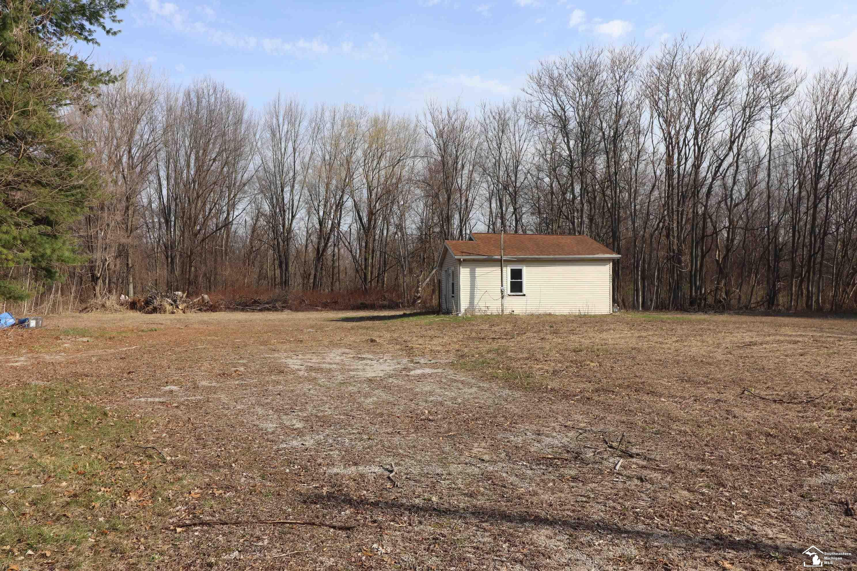 2630 W Temperance Road, Temperance, MI 48182 — front exterior