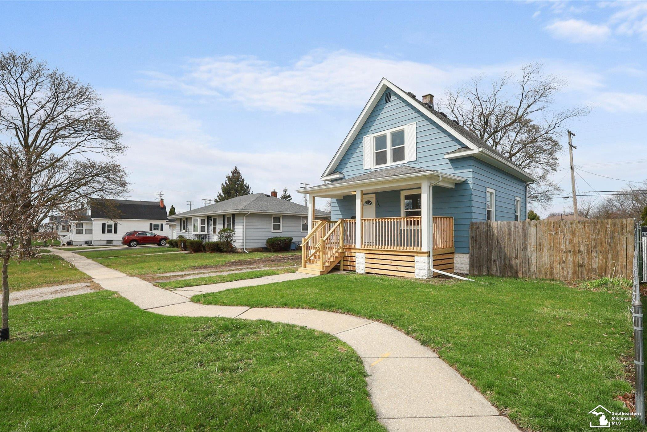 537 Maple Boulevard, Monroe, MI 48162 — Photo 2
