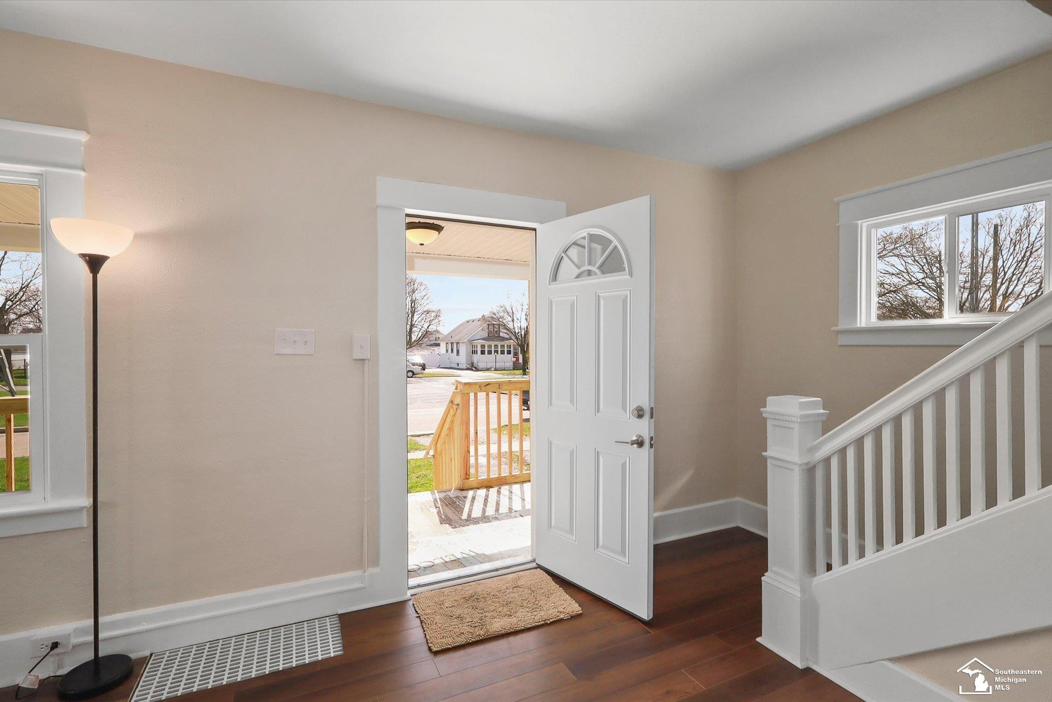 537 Maple Boulevard, Monroe, MI 48162 — Photo 4