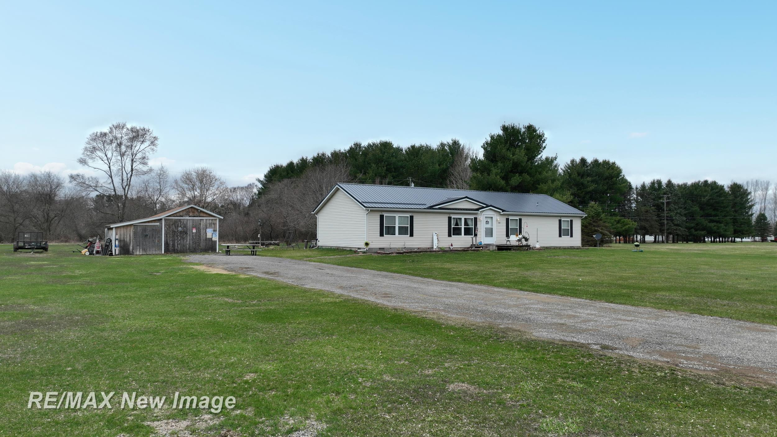 355 Carpenter Road, Fostoria, MI 48435 — Photo 2