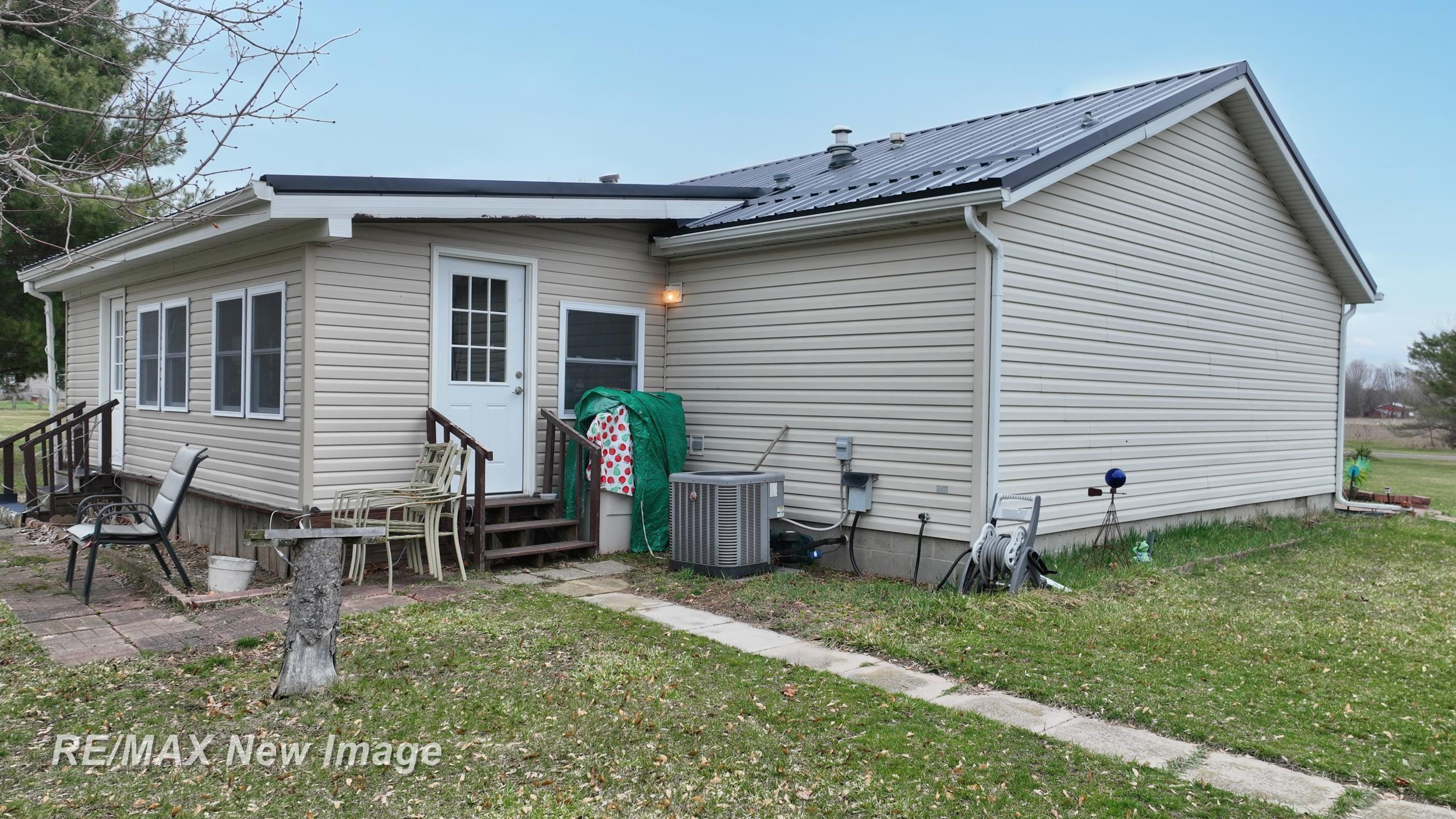 355 Carpenter Road, Fostoria, MI 48435 — Photo 29