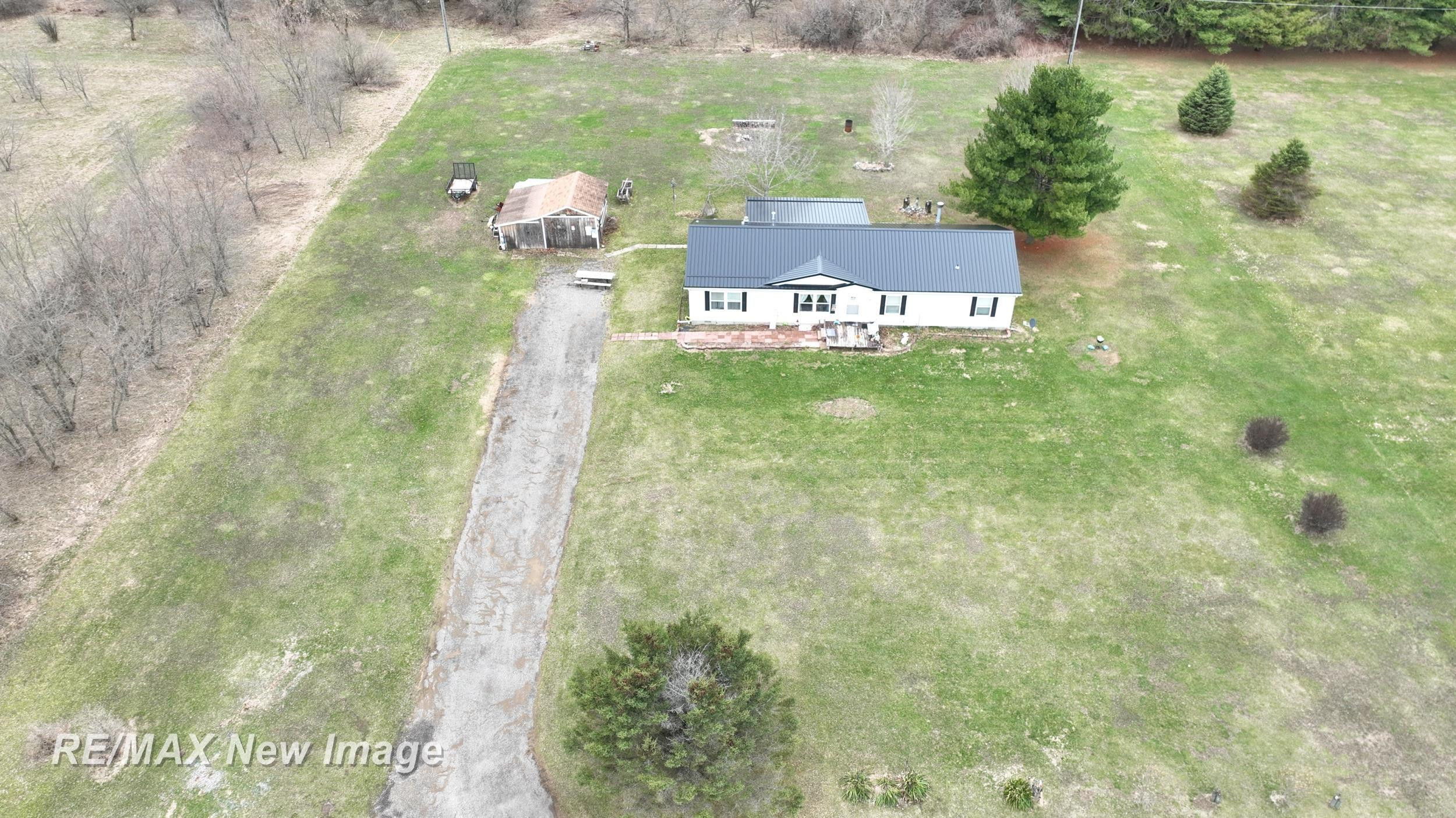 355 Carpenter Road, Fostoria, MI 48435 — Photo 32