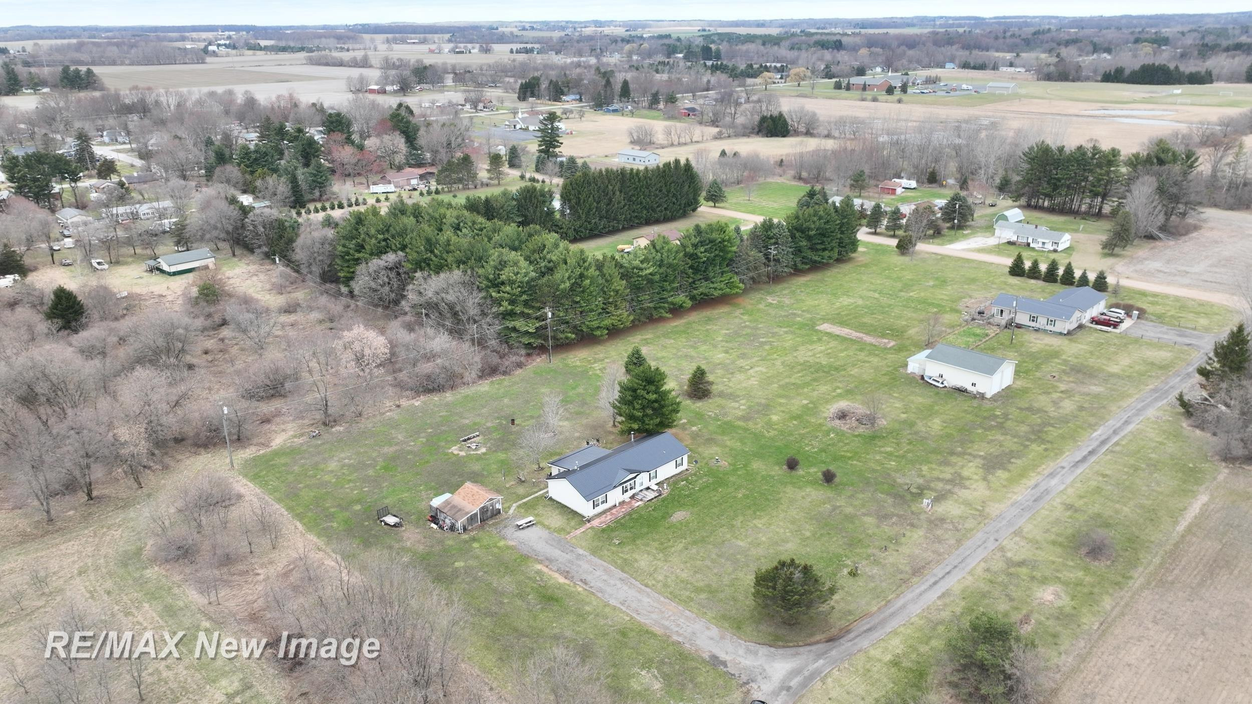 355 Carpenter Road, Fostoria, MI 48435 — Photo 34