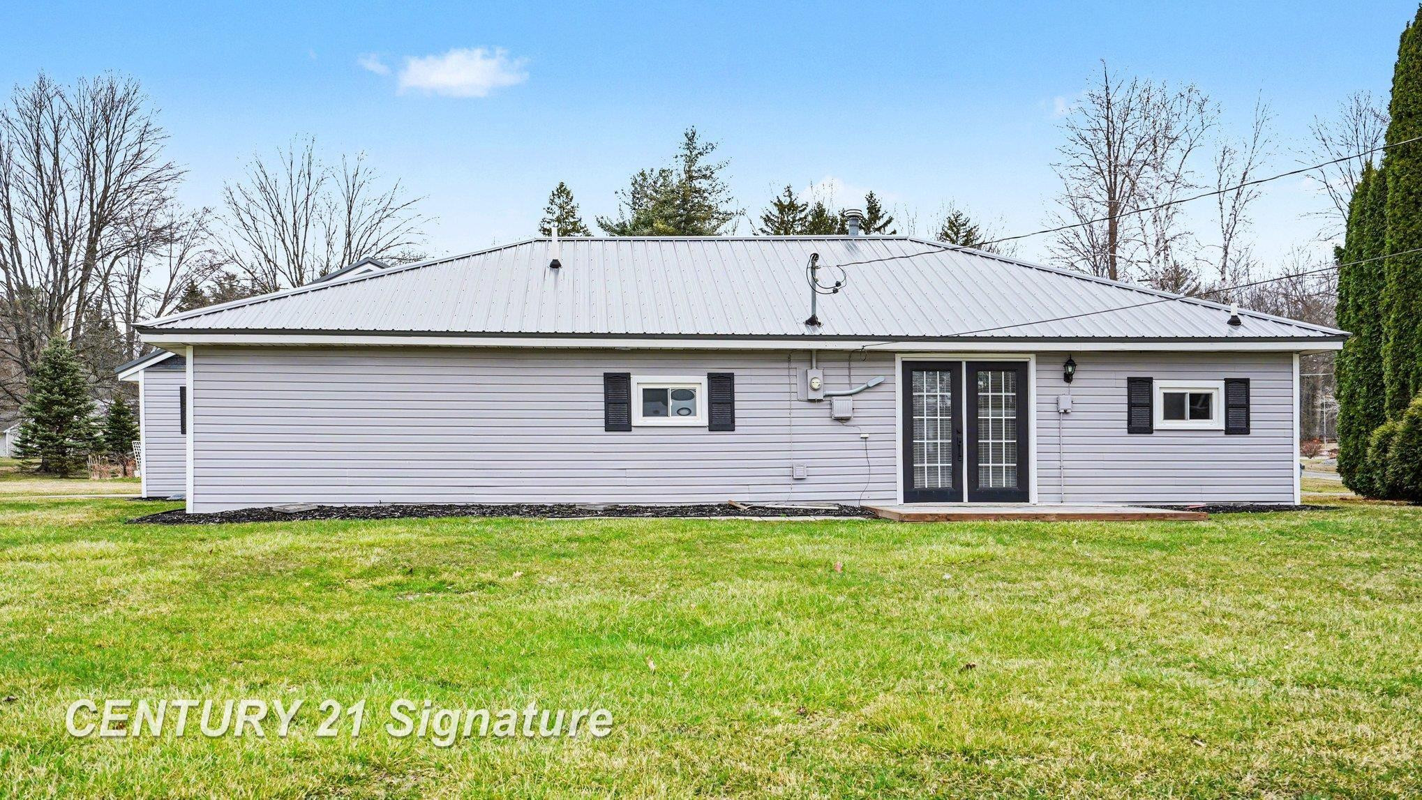 474 W Taylor Drive, Sanford, MI 48657 — Photo 27