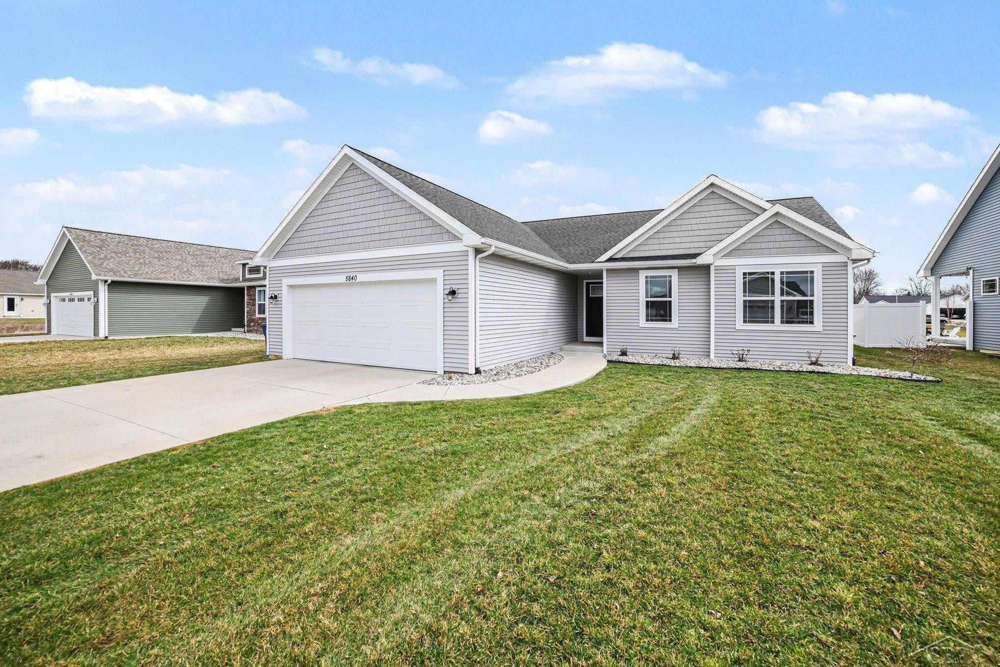 5840 Cotton Top Crest, Freeland, MI 48623 — front exterior