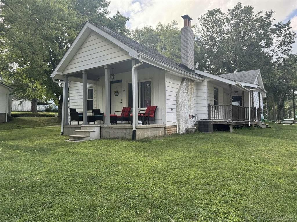 513 E Saint Clair Street, Almont, MI 48003 — front exterior