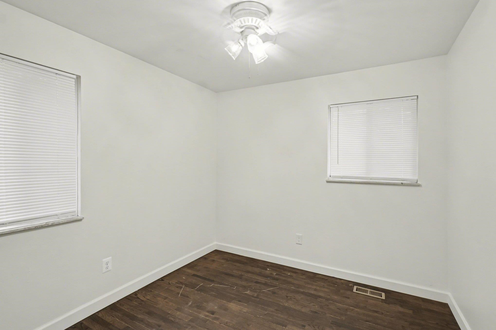 3505 Ridgecliffe Drive, Flint, MI 48532 — Photo 9