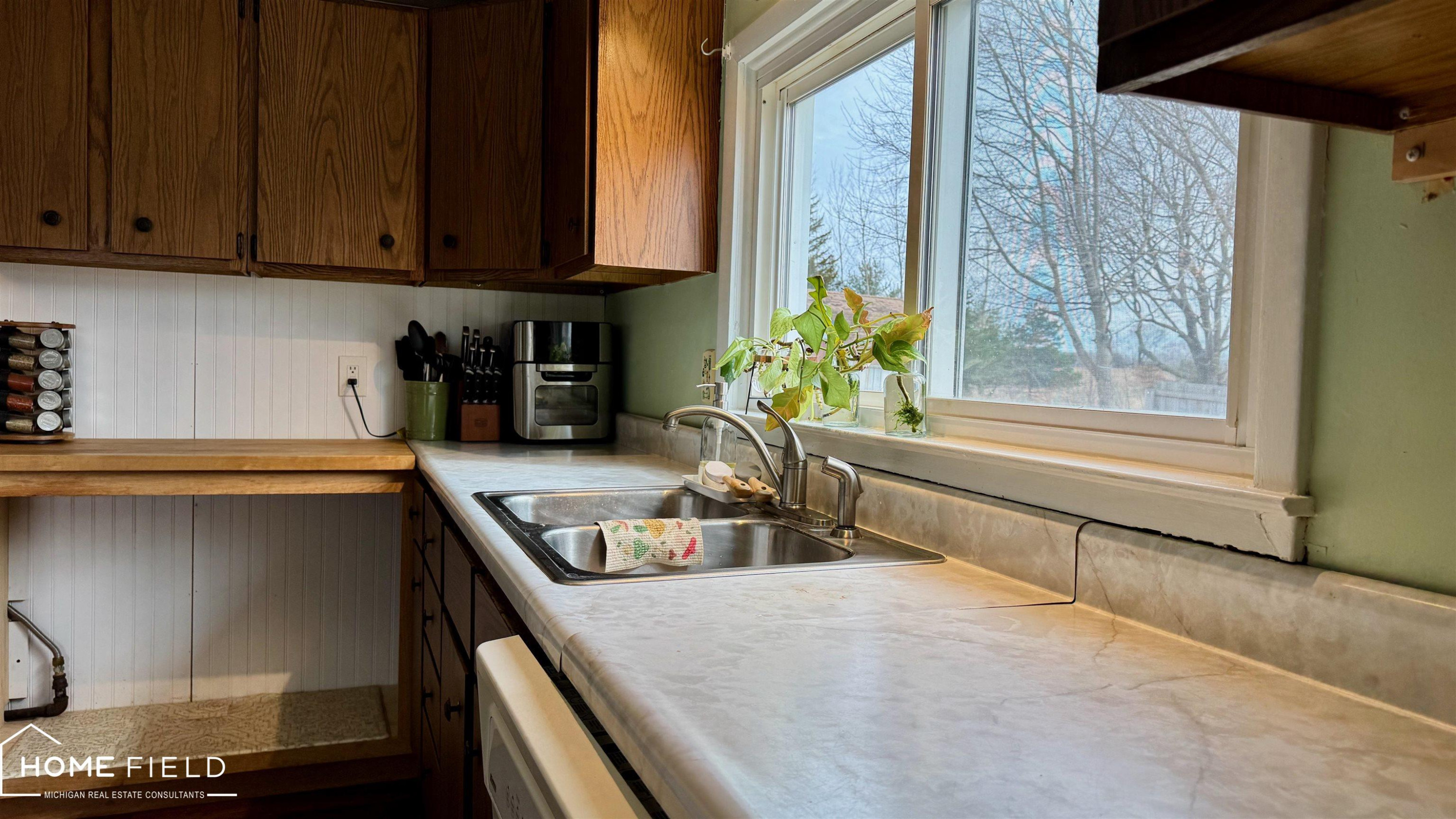 1395 Aiken Road, Owosso, MI 48867 — Photo 4