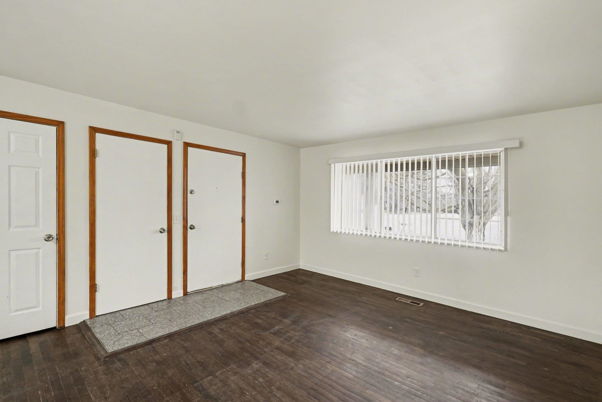 3505 Ridgecliffe Drive, Flint, MI 48532 — Photo 4