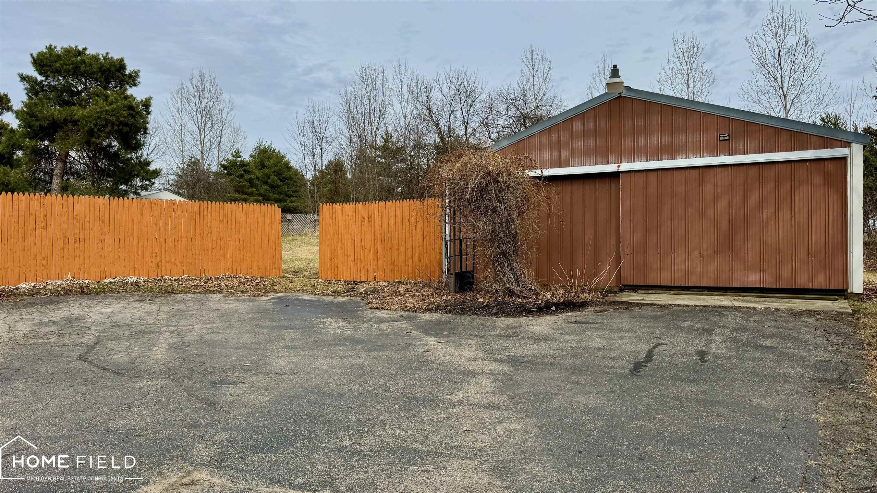 1395 Aiken Road, Owosso, MI 48867 — Photo 26
