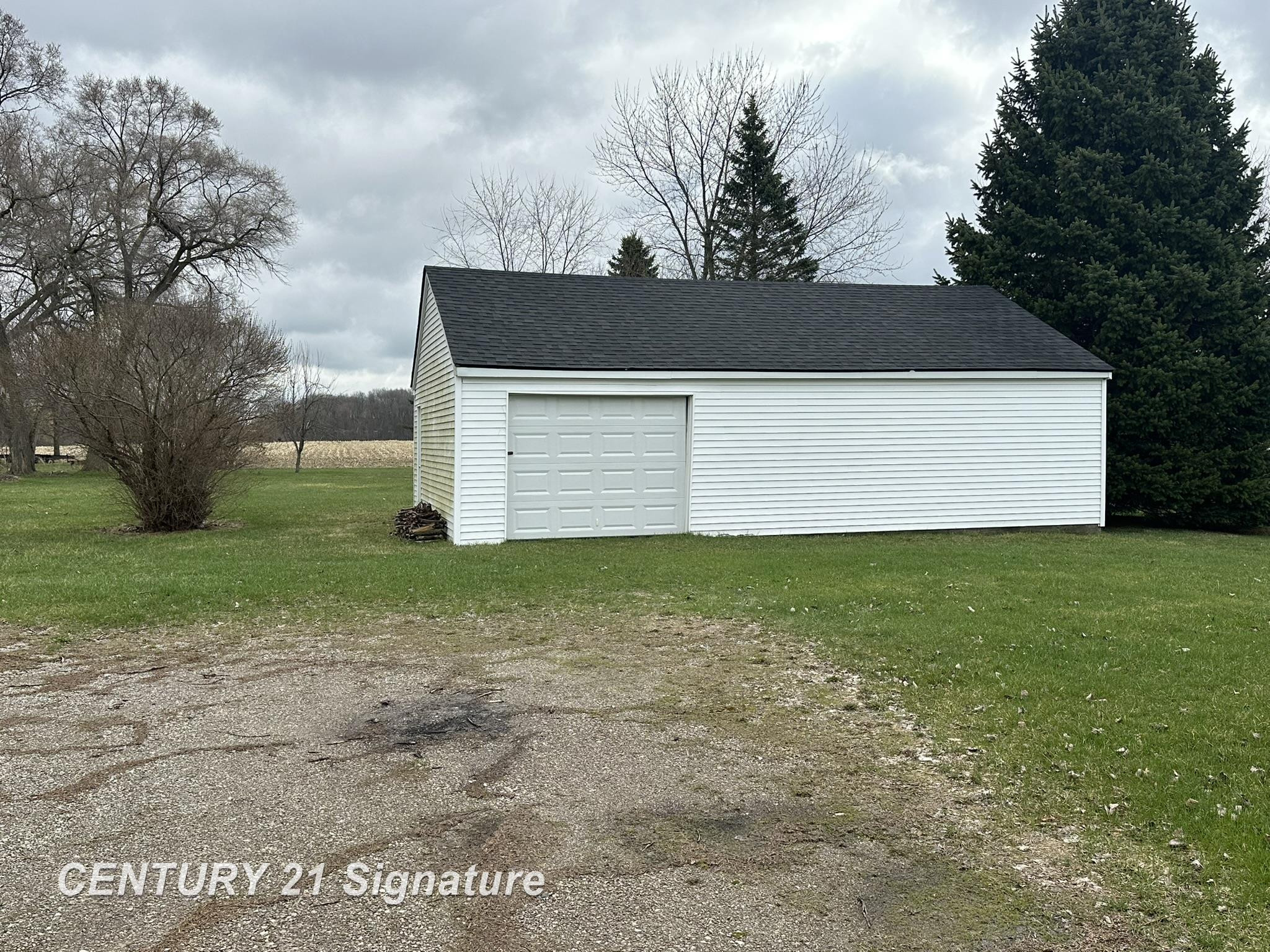 8450 N Genesee Road, Mount Morris, MI 48458 — Photo 2