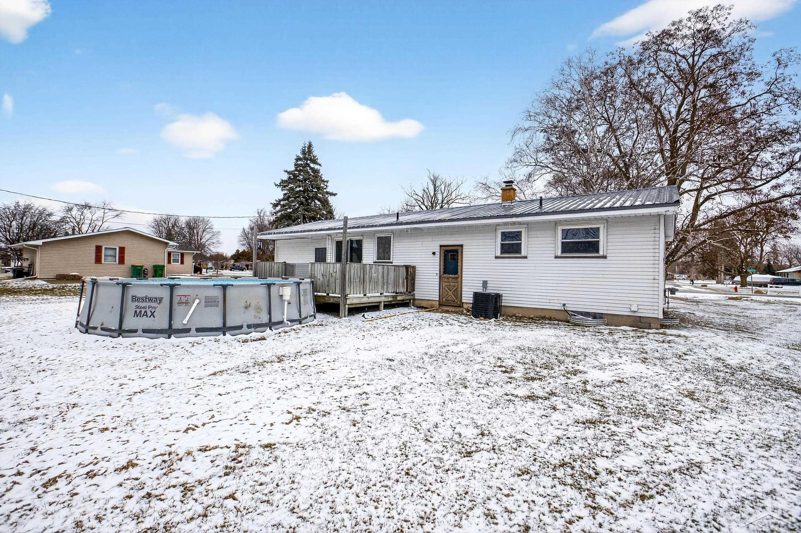 5452 Goetz Court, Bay City, MI 48706 — Photo 8