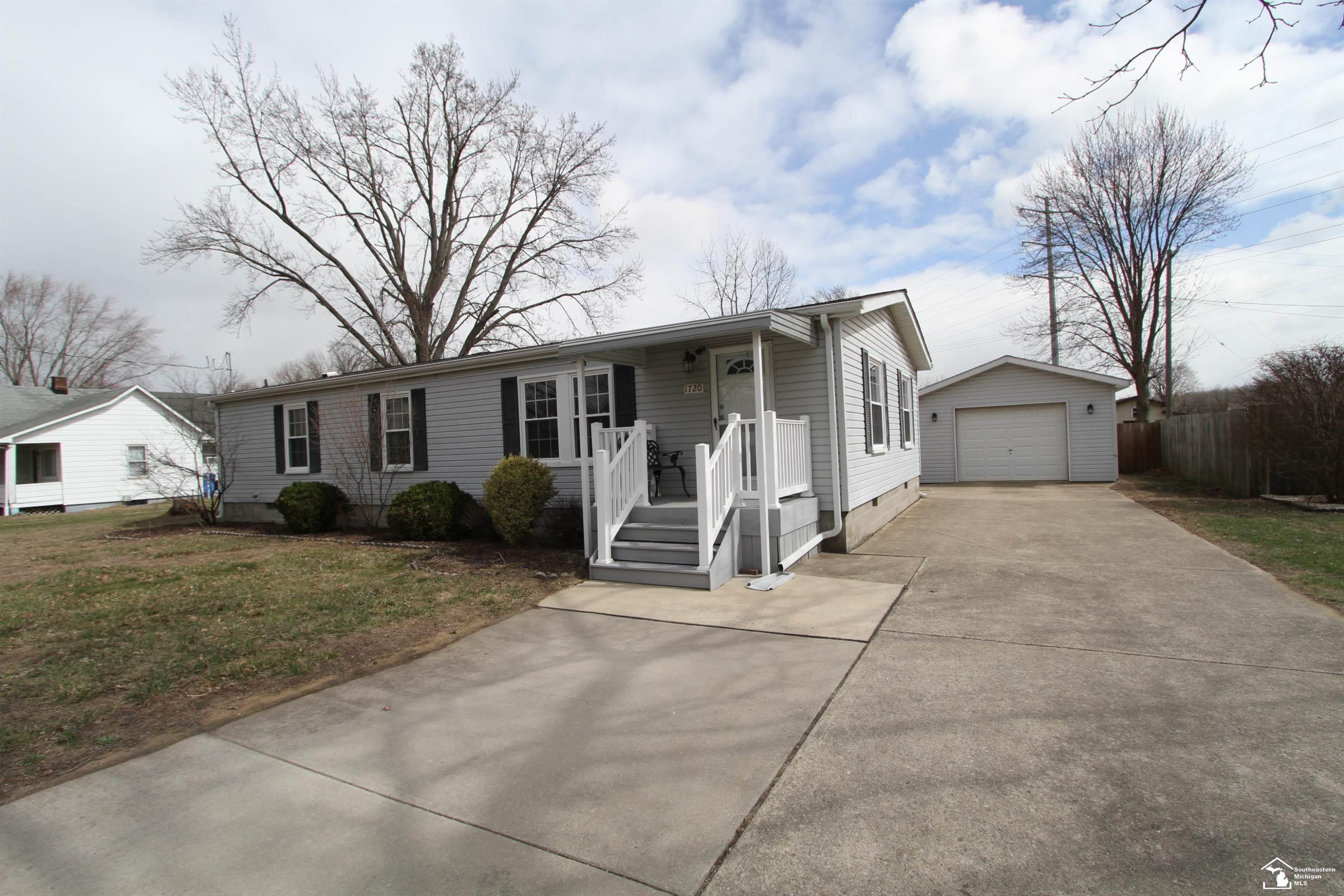1720 Hemlock Street, MI 48162 — Photo 2