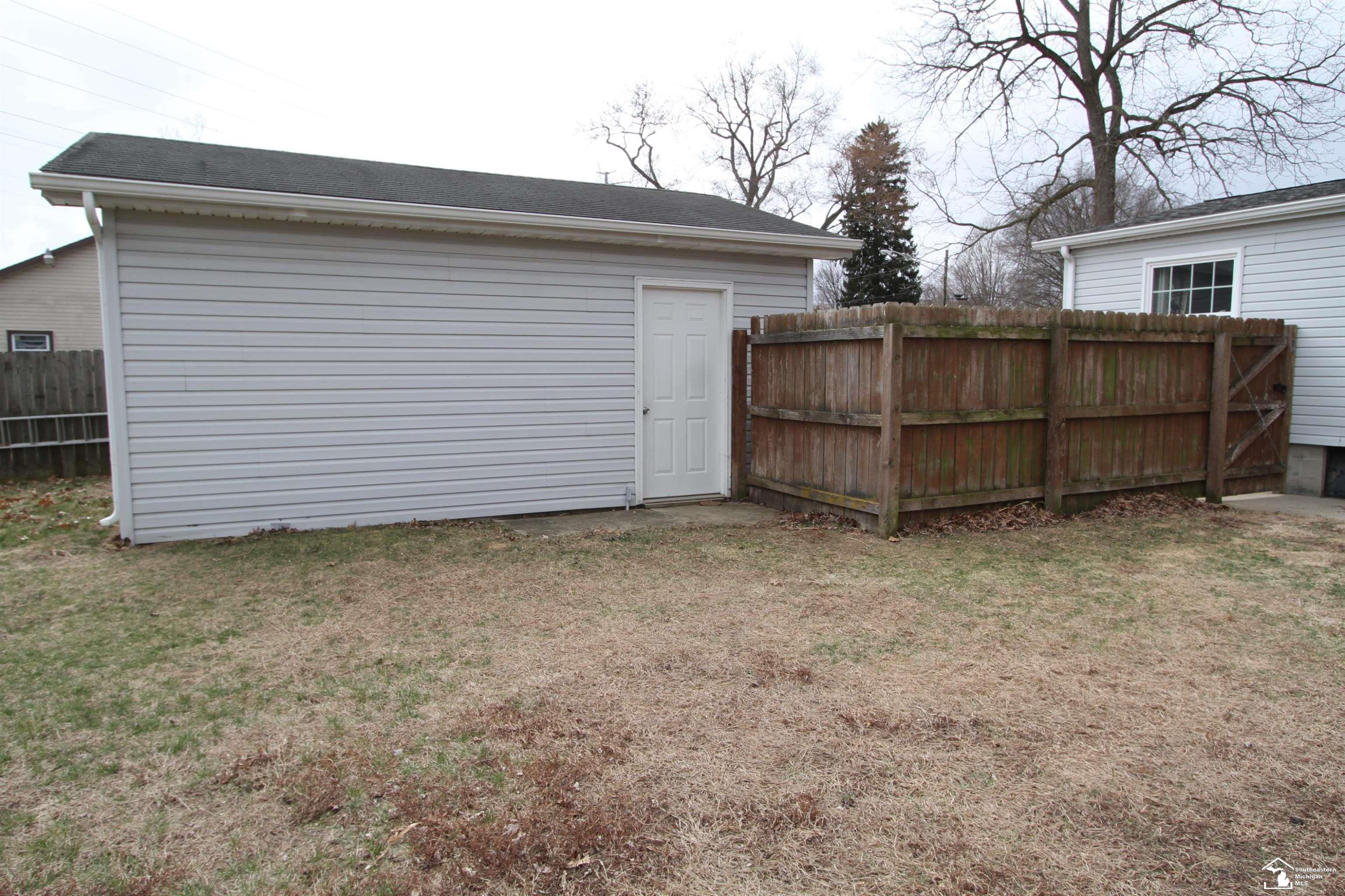 1720 Hemlock Street, MI 48162 — Photo 24