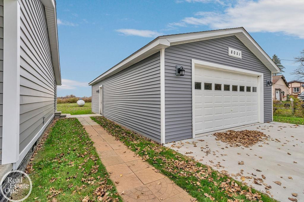 8051 Logana Road, MI 48006 — Photo 5