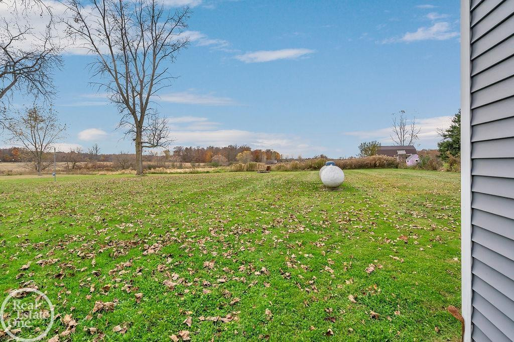 8051 Logana Road, MI 48006 — Photo 6