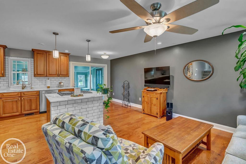 8051 Logana Road, MI 48006 — Photo 10