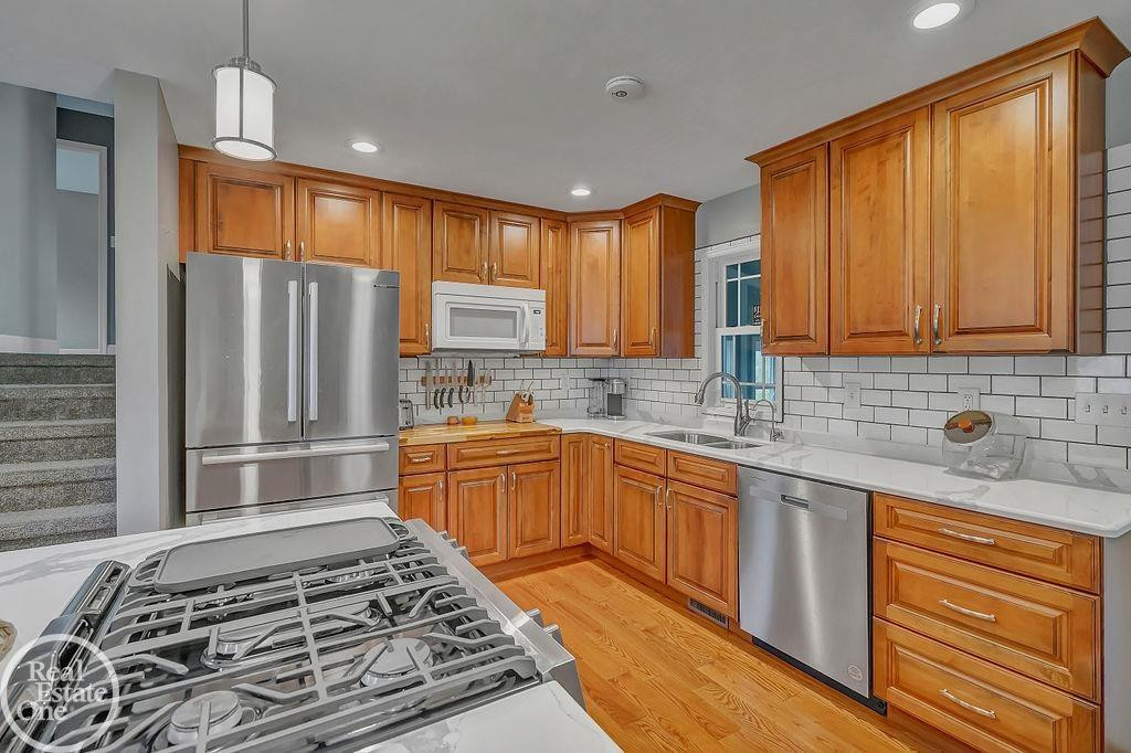 8051 Logana Road, MI 48006 — Photo 13
