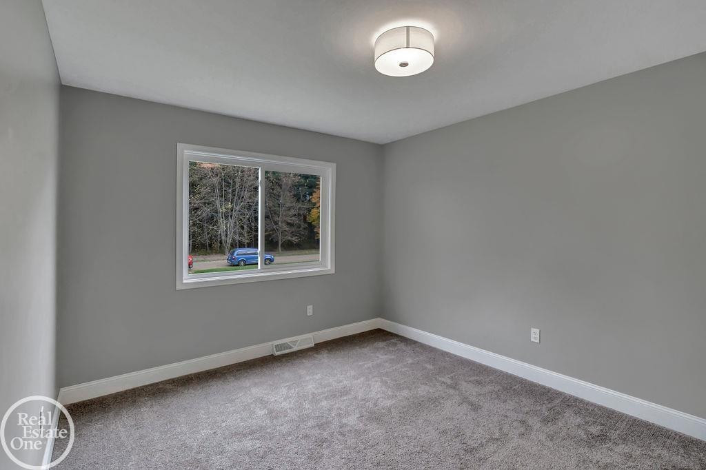 8051 Logana Road, MI 48006 — Photo 17