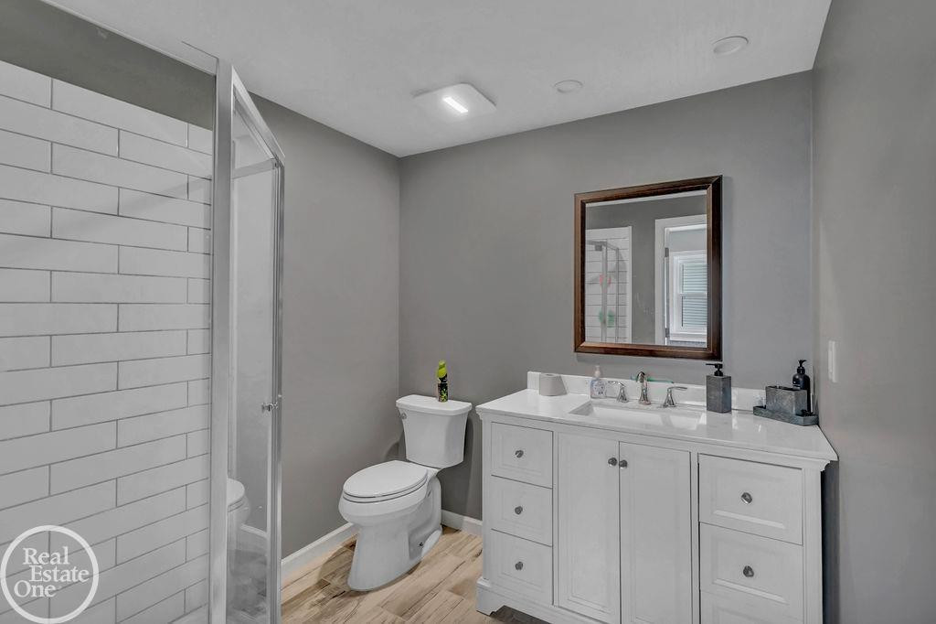 8051 Logana Road, MI 48006 — Photo 23