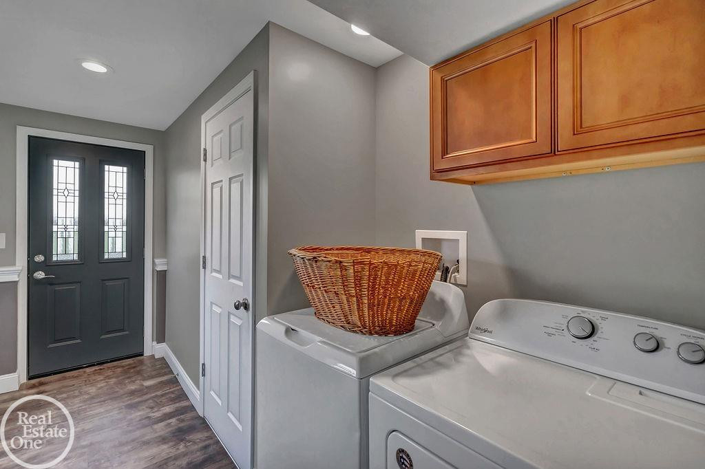 8051 Logana Road, MI 48006 — Photo 25