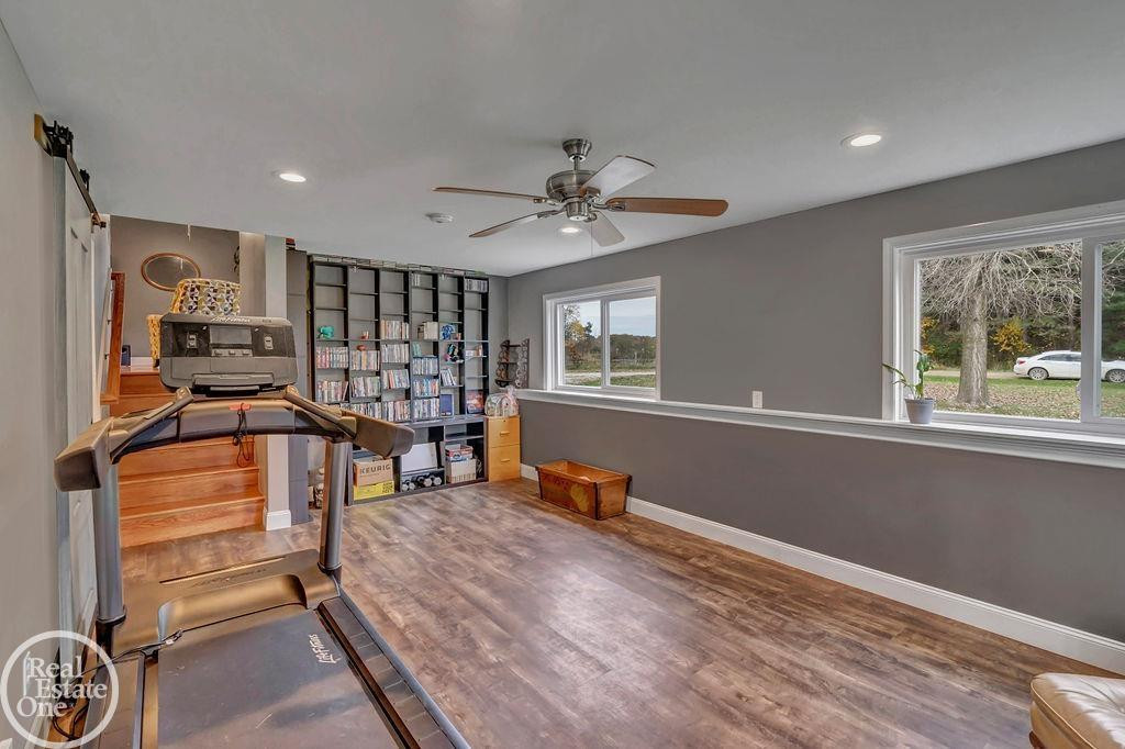 8051 Logana Road, MI 48006 — Photo 26