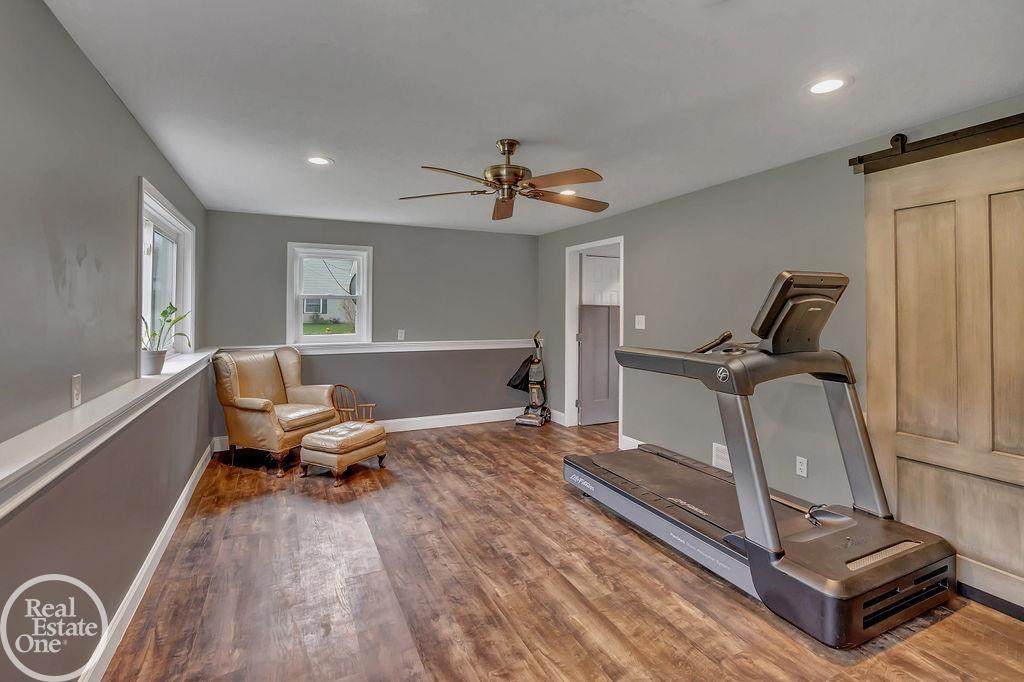 8051 Logana Road, MI 48006 — Photo 27