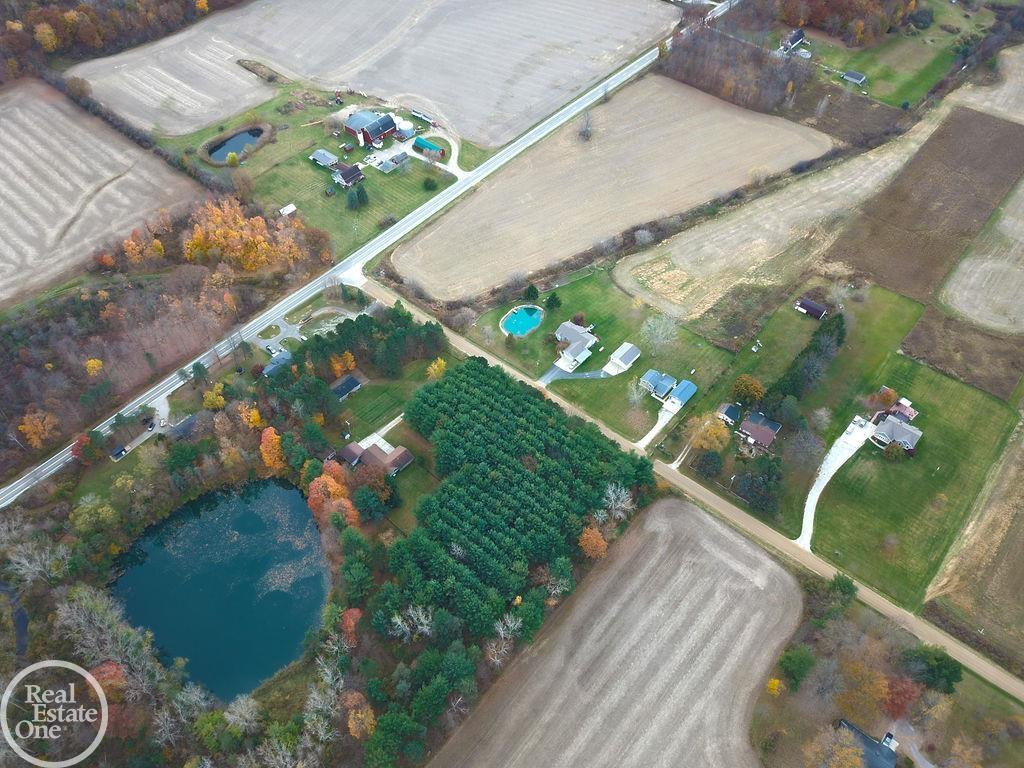 8051 Logana Road, MI 48006 — Photo 35