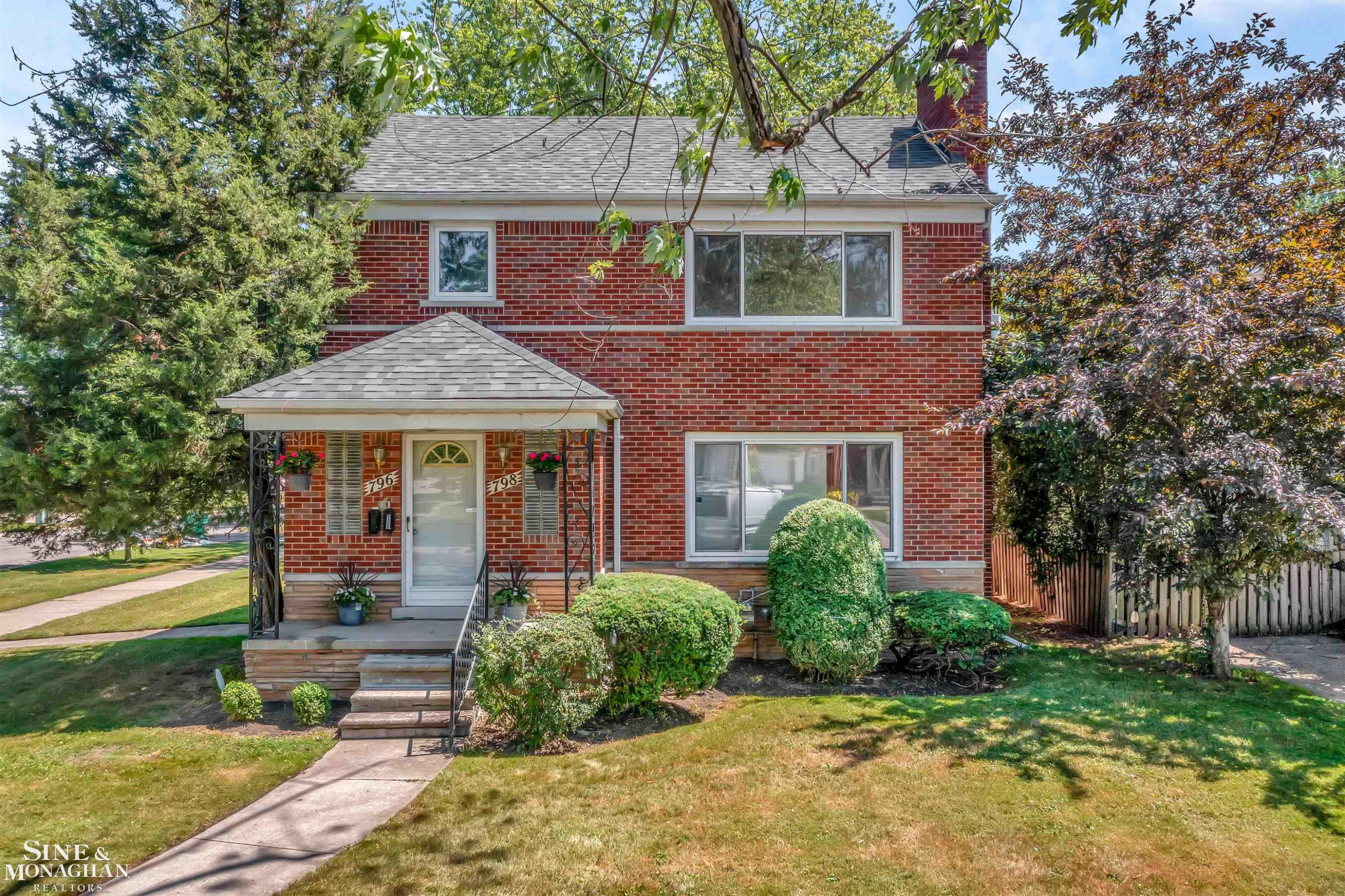 796-798 Harcourt Road, Grosse Pointe Park, MI 48230 — front exterior