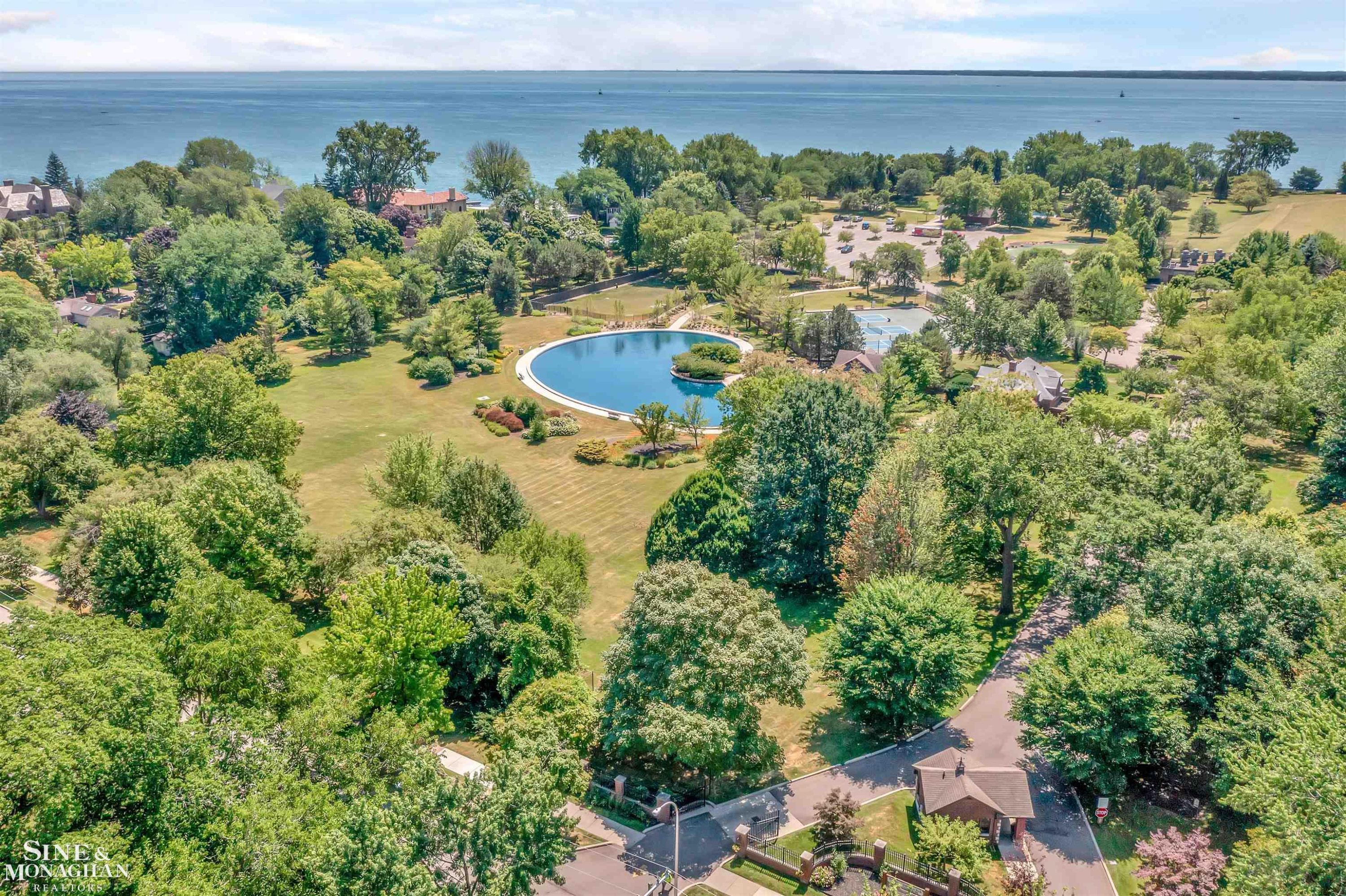 796-798 Harcourt Road, Grosse Pointe Park, MI 48230 — Photo 46