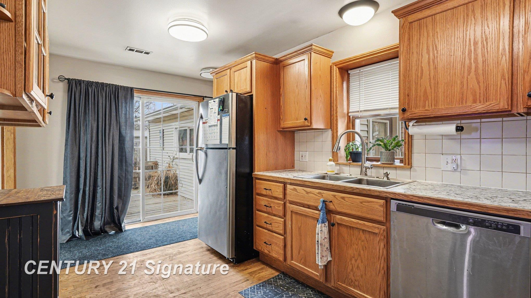 200 W Adams Street, Coleman, MI 48618 — Photo 11
