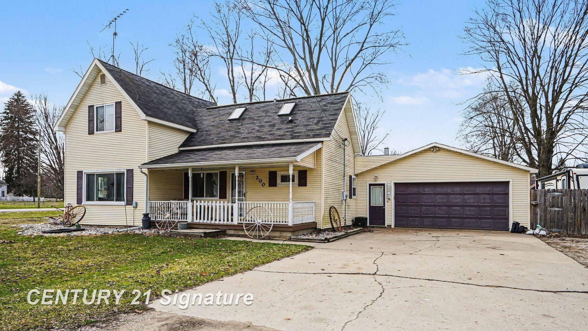 200 W Adams Street, Coleman, MI 48618 — Photo 3