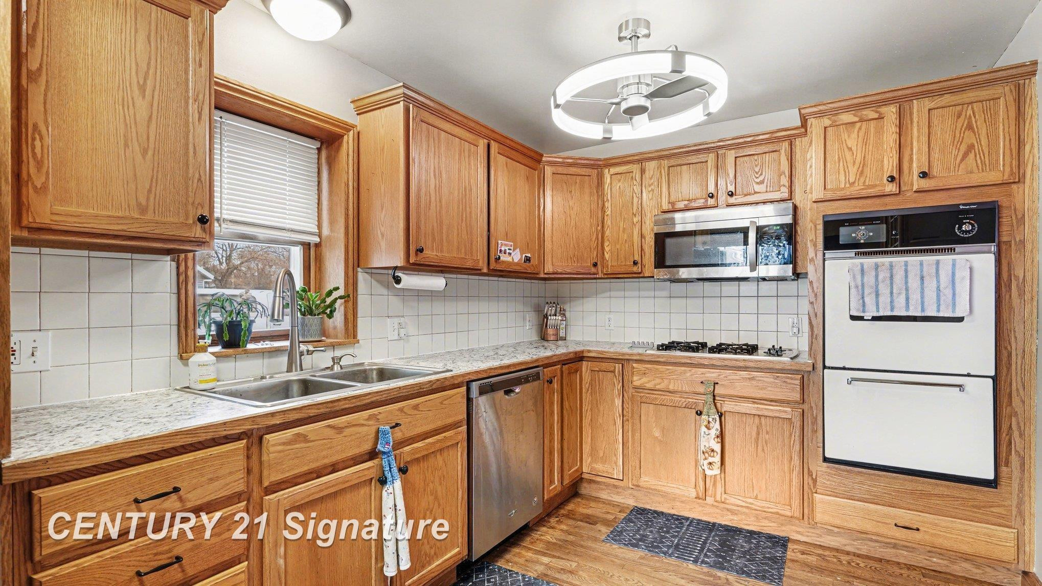 200 W Adams Street, Coleman, MI 48618 — Photo 12