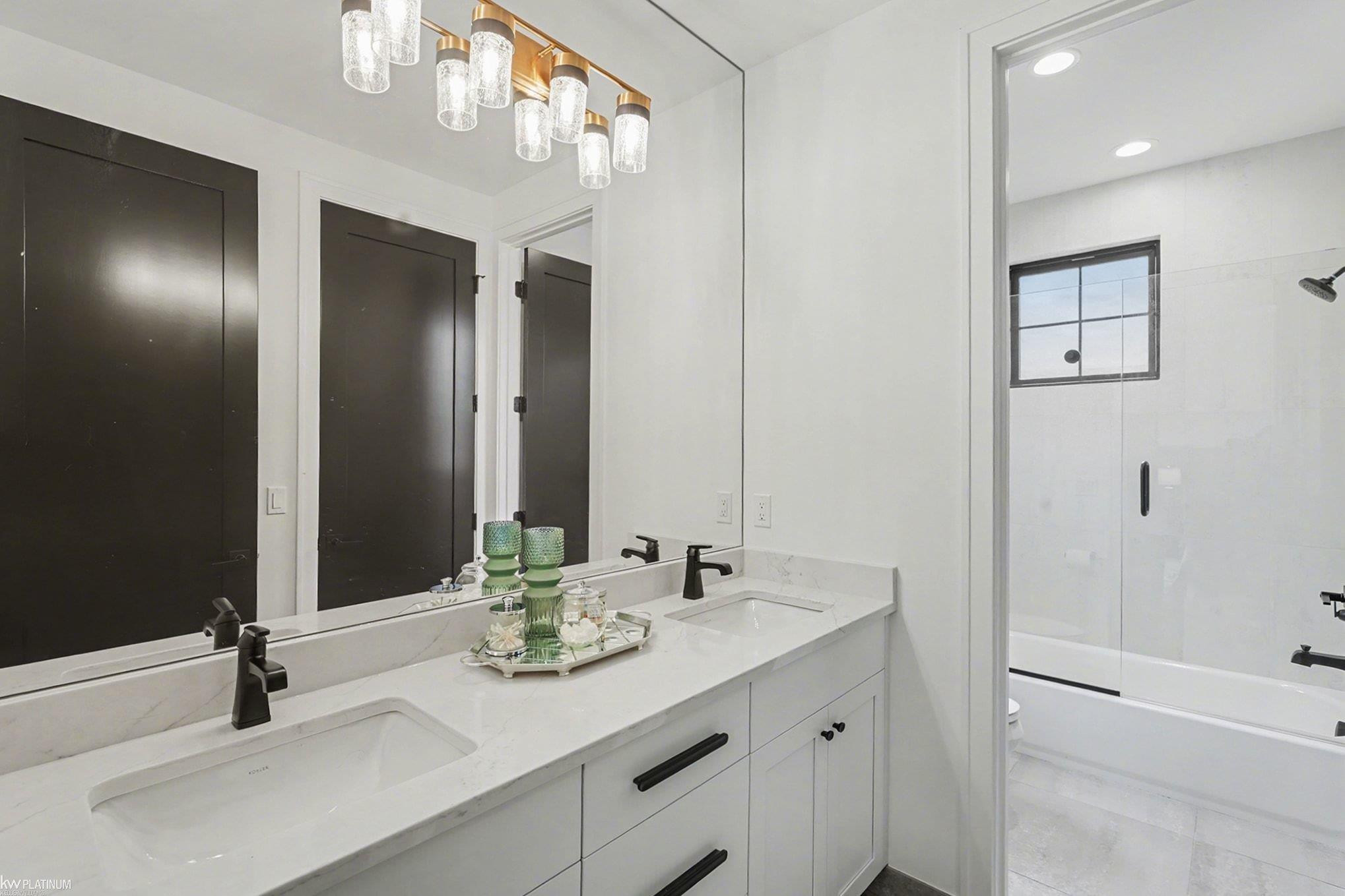 66507 Meadowlands Court, MI 48095 — Photo 37