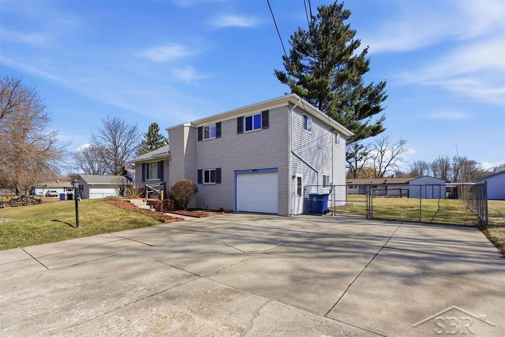 2075 Norma Jean Drive, Saginaw, MI 48609 — Photo 3