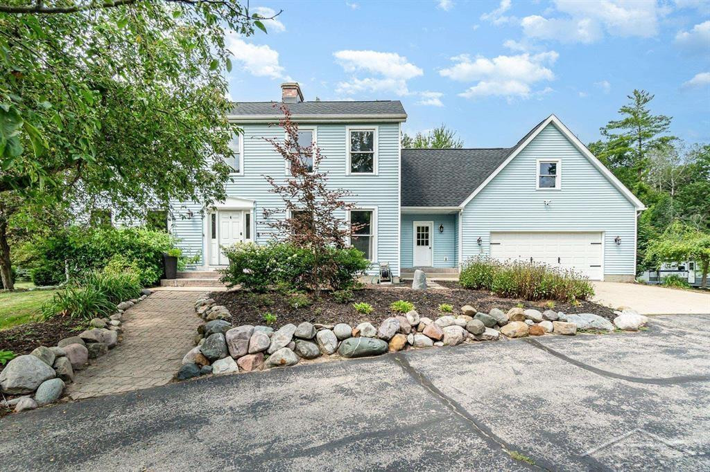 3727 E Julie Ann Drive, Midland, MI 48642 — Photo 2