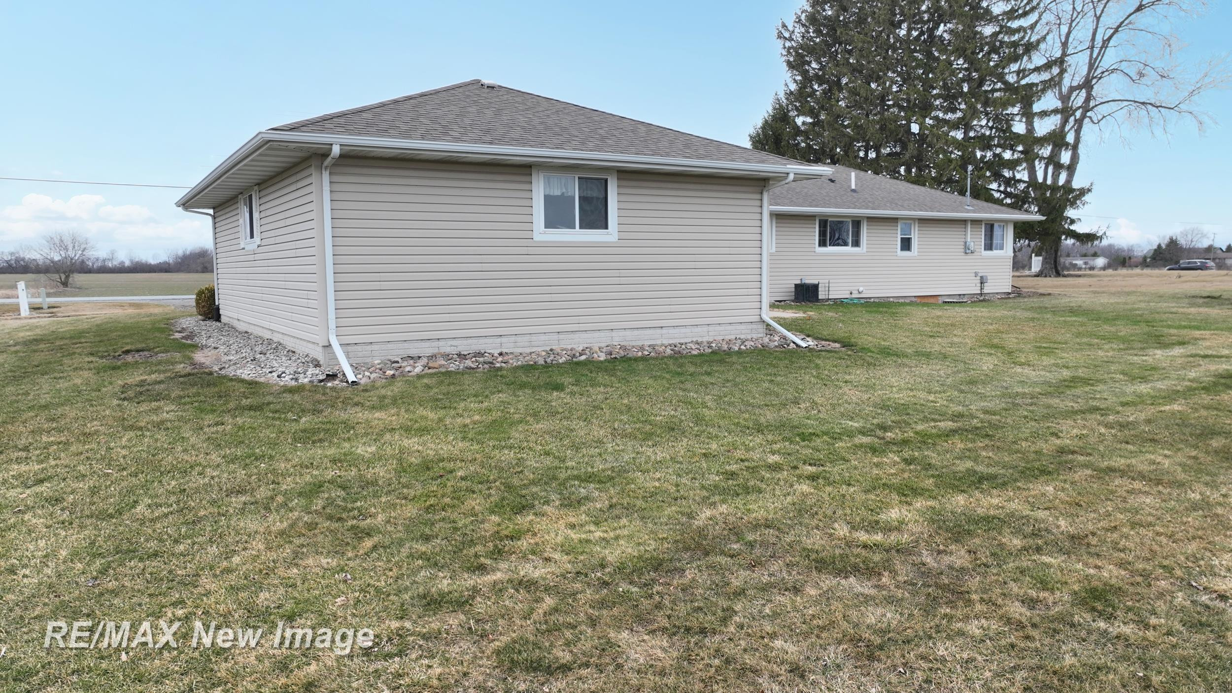 6820 Hospital Road, Saginaw, MI 48604 — Photo 38