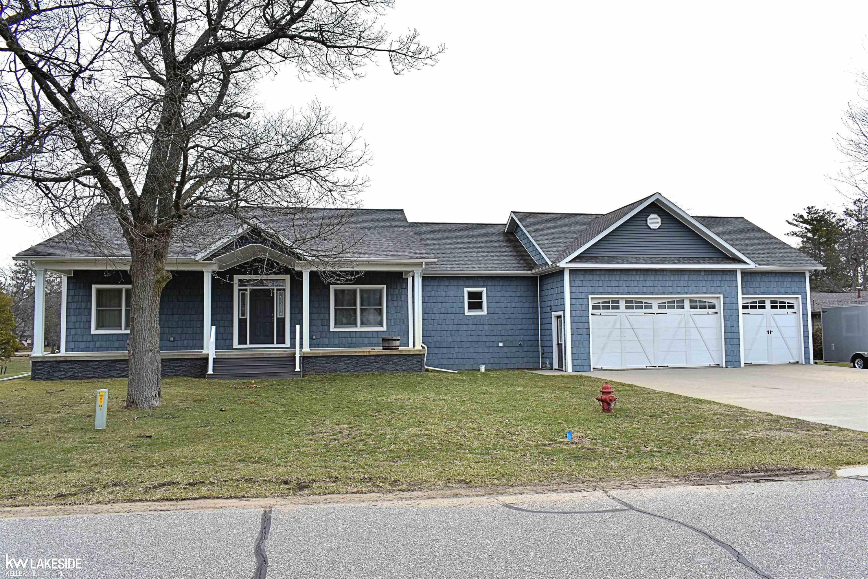 4378 Iroquois Drive, MI — Photo 6