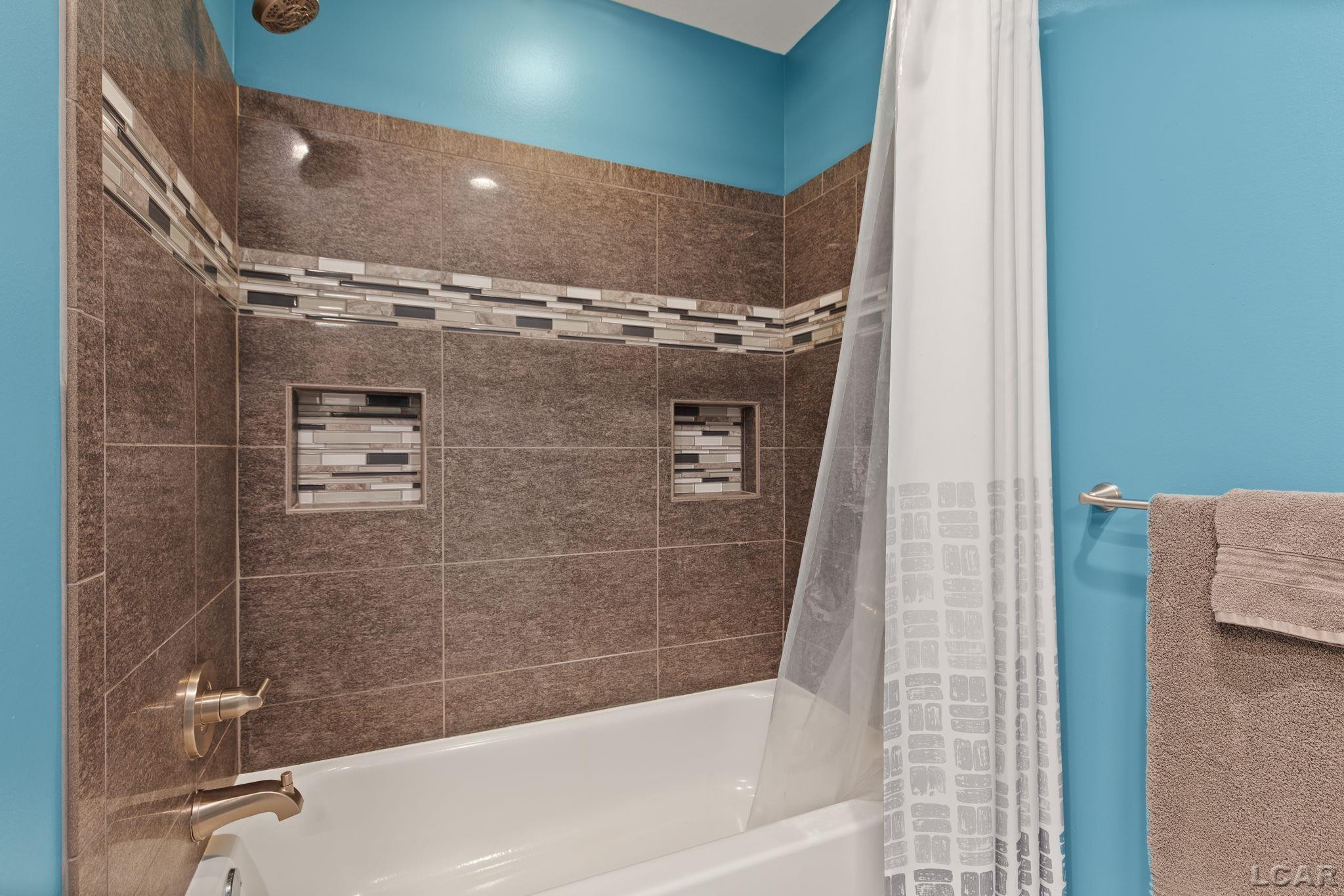 3564 Sapphire Drive, Adrian, MI 49221 — Photo 30