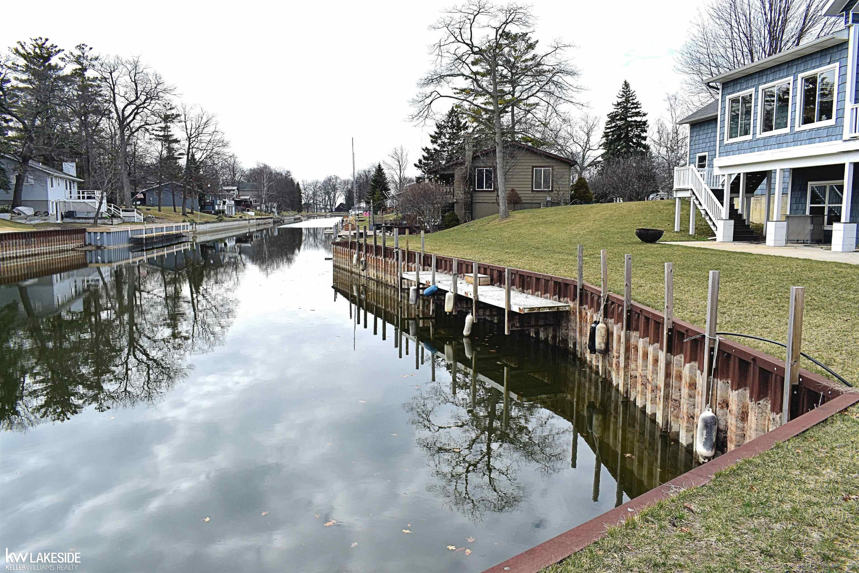4378 Iroquois Drive, MI — Photo 2