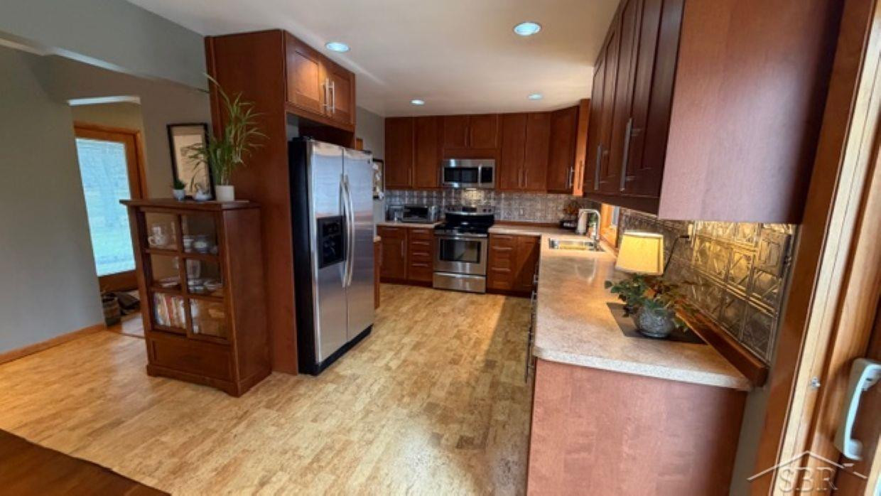 701 Airfield Lane, Midland, MI 48642 — Photo 9