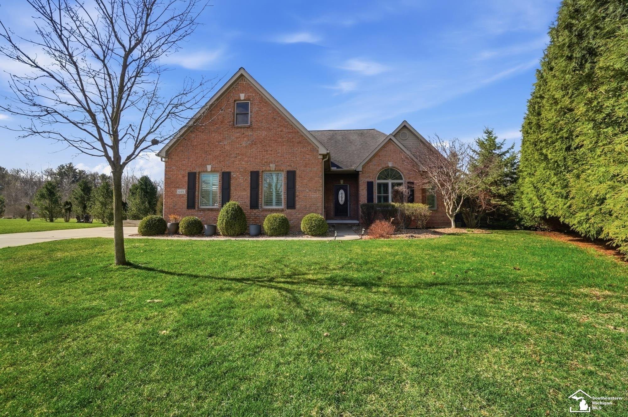 608 Oak Hill Court, Monroe, MI 48162 — Photo 5