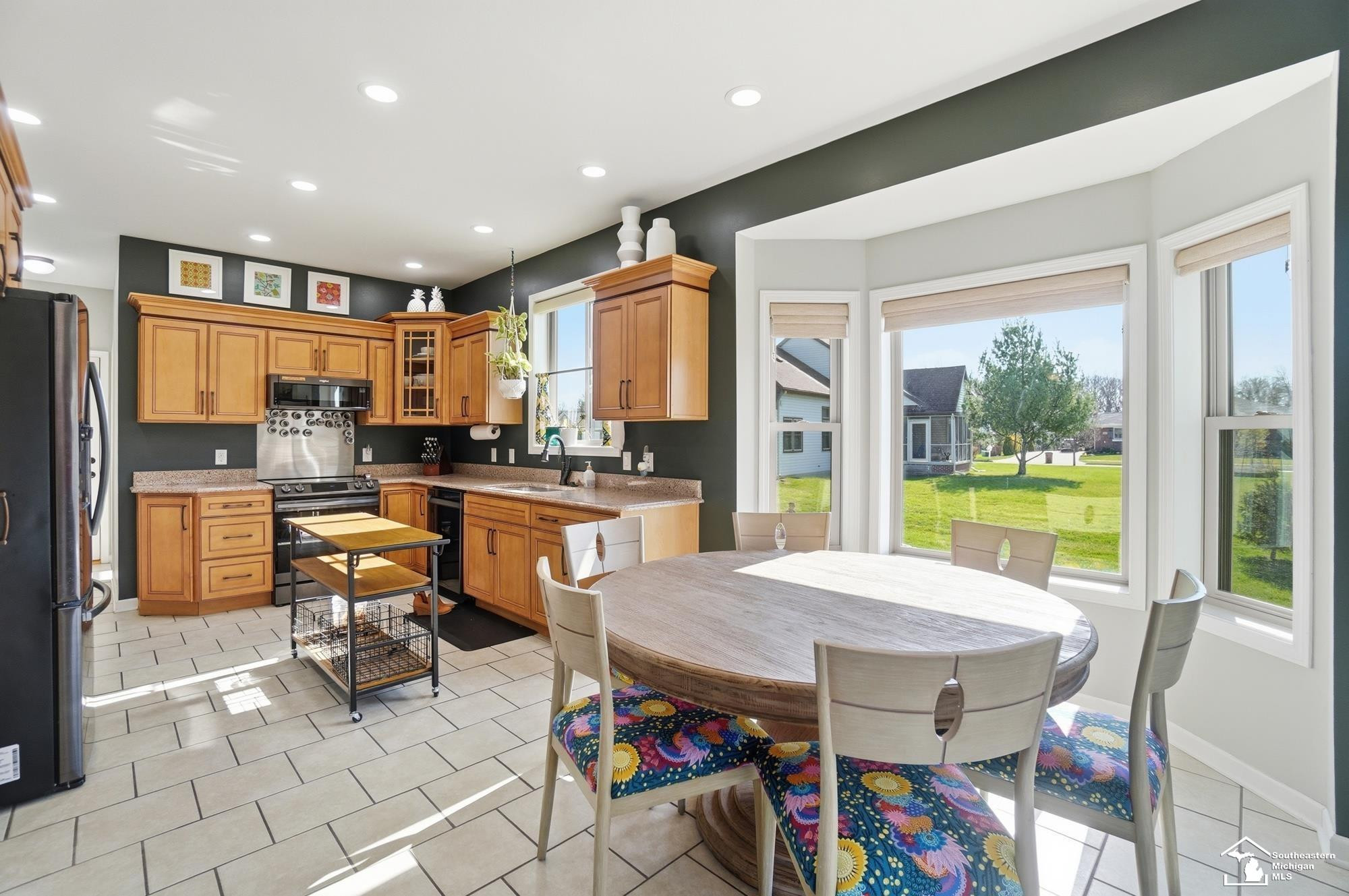 608 Oak Hill Court, Monroe, MI 48162 — Photo 13