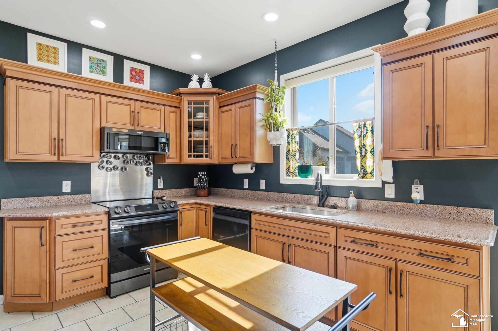 608 Oak Hill Court, Monroe, MI 48162 — Photo 15