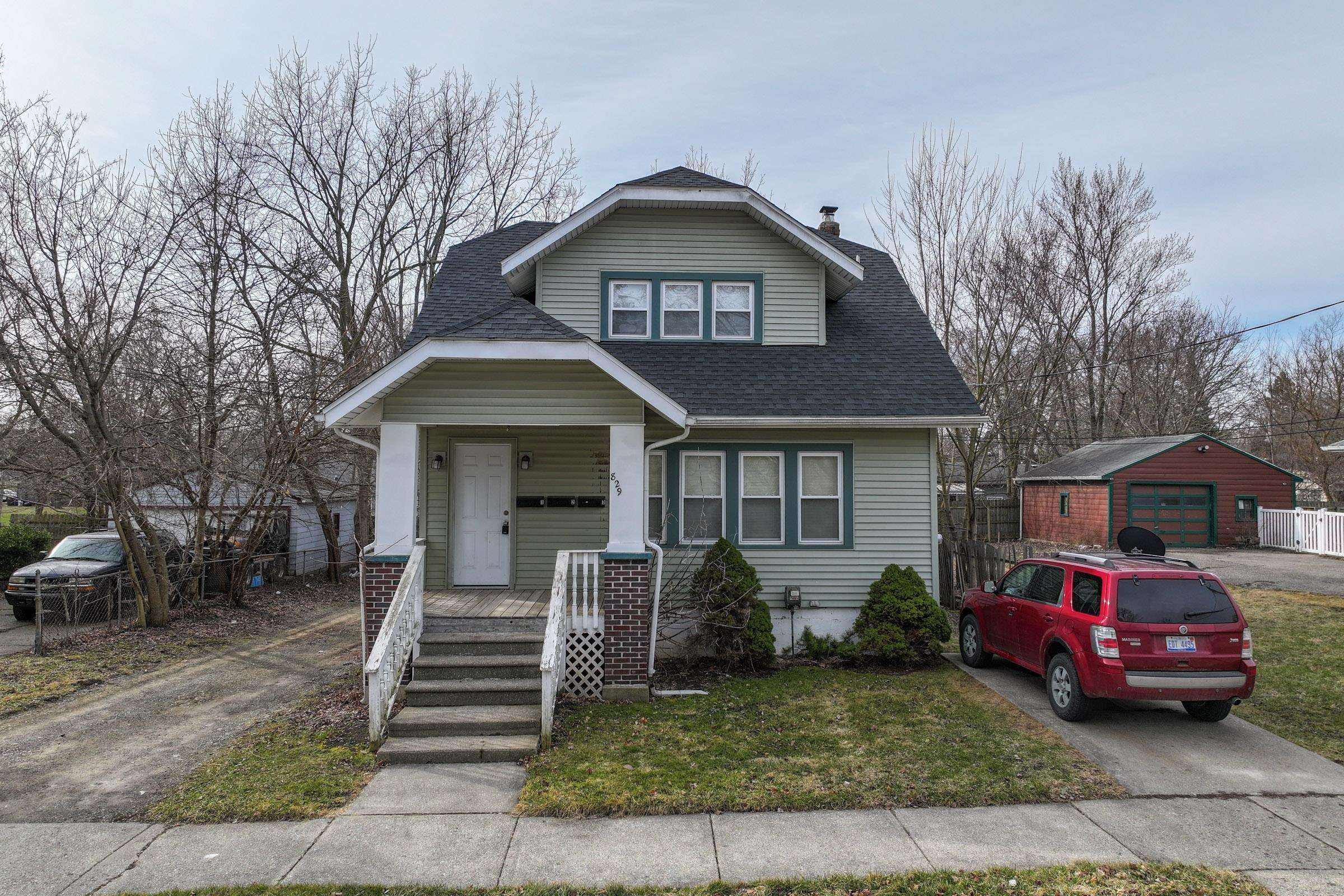 829 Clinton #3 Street, Flint, MI 48507 — front exterior