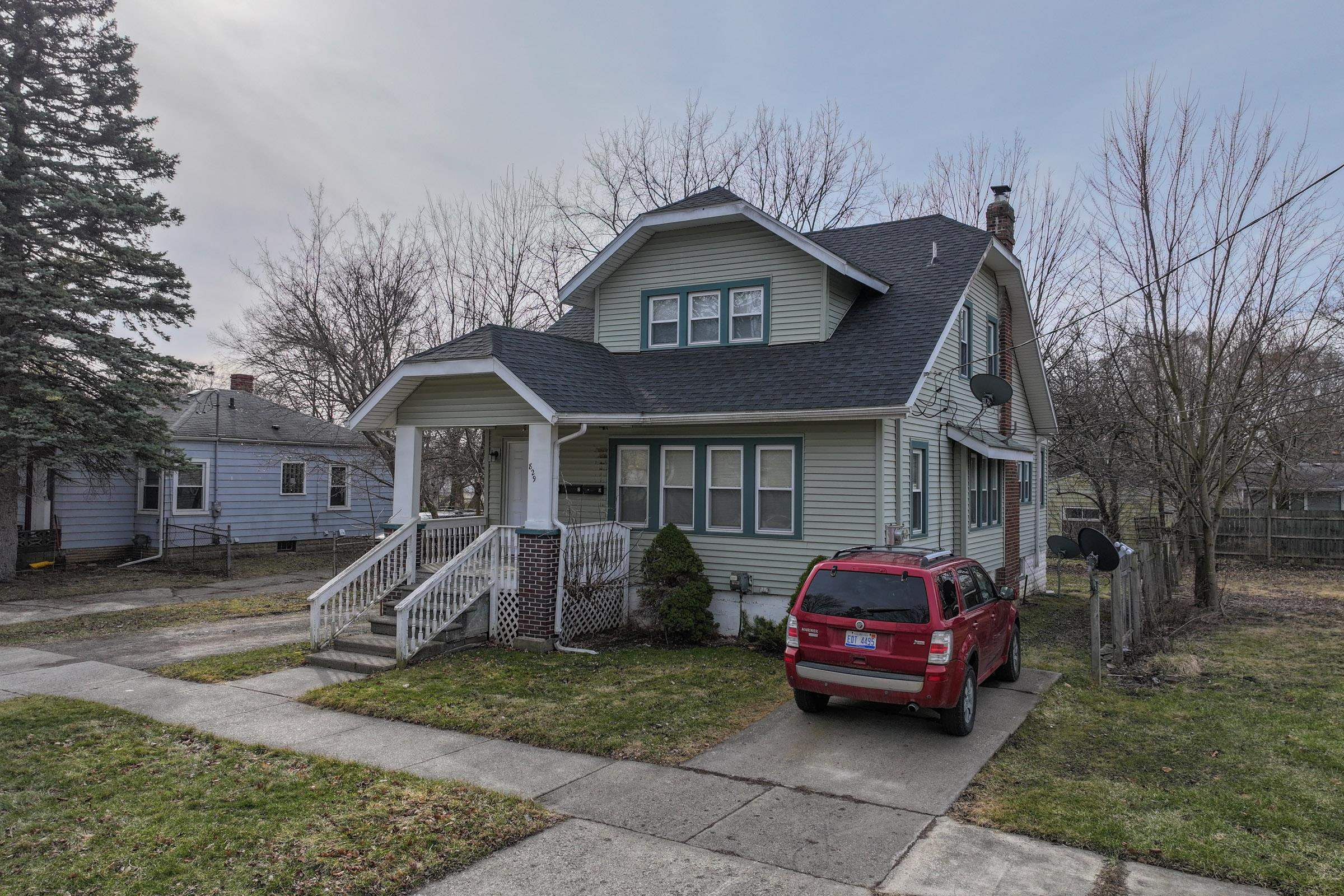 829 Clinton #3 Street, Flint, MI 48507 — Photo 2